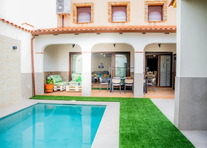 La Bodega De Cortes Holiday home