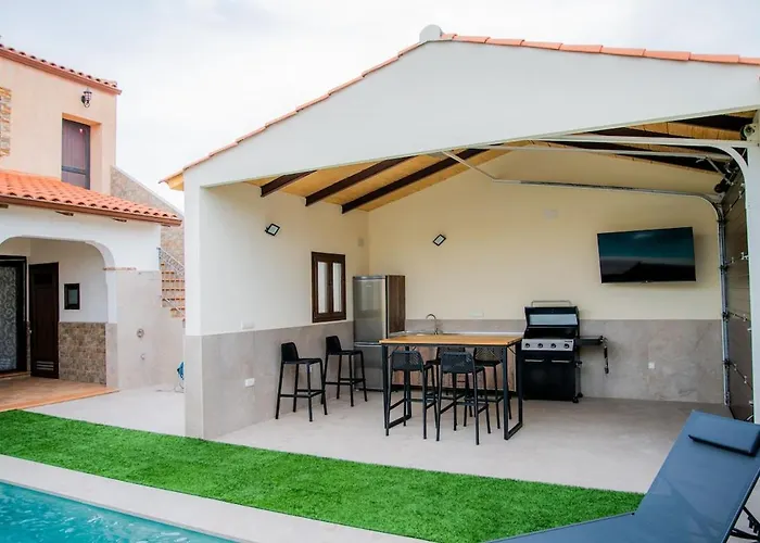 Holiday home La Bodega De Cortes *